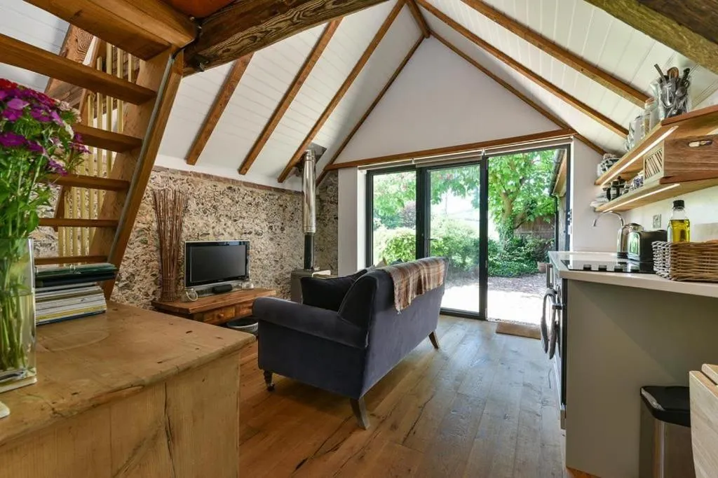 Image 2 of Shepherds Barn