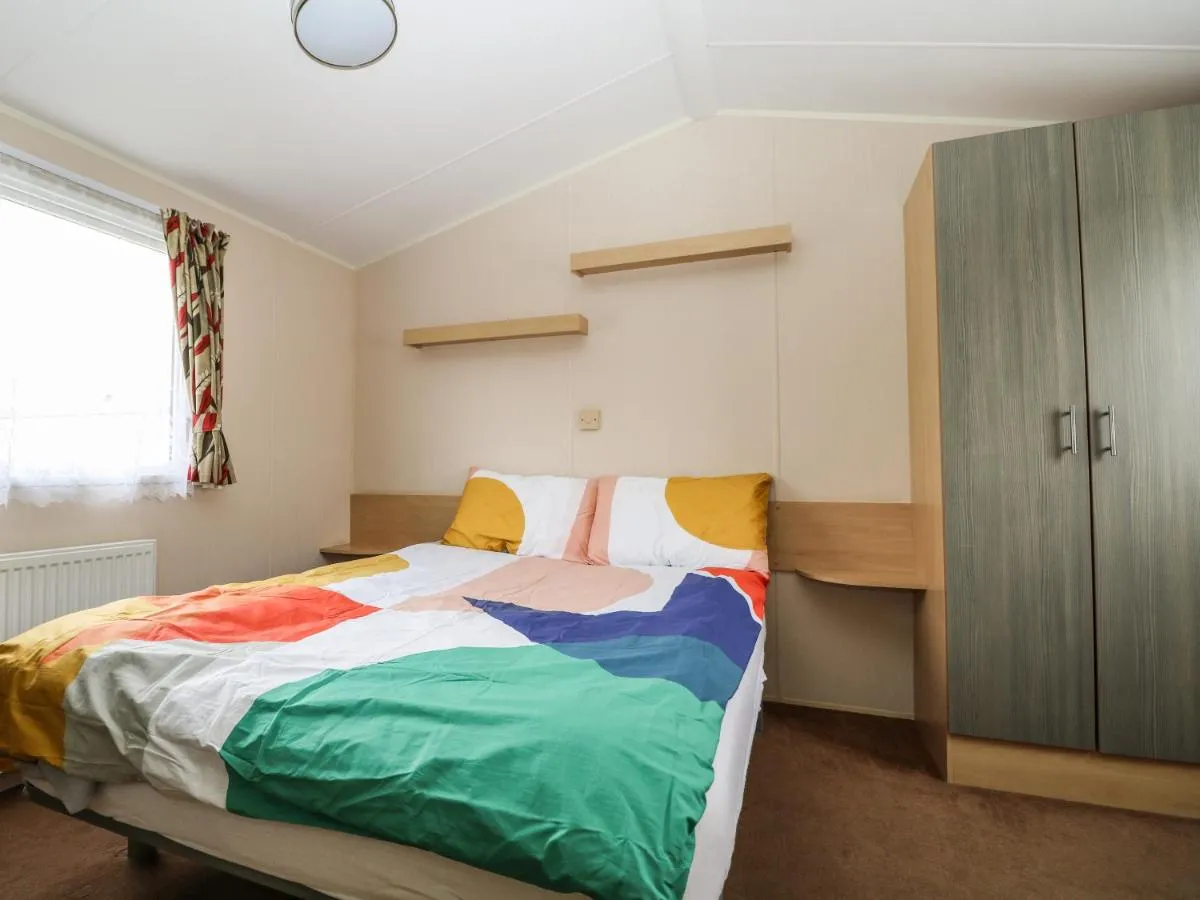 Image 1 of Solent Breezes, Caravan 108