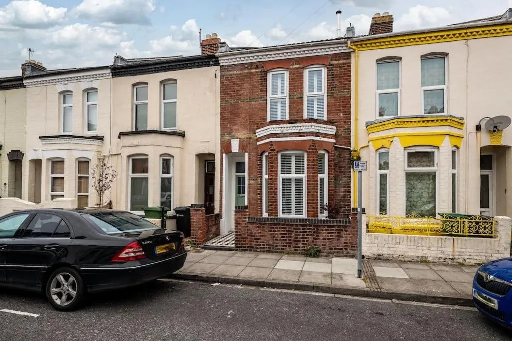 Image 5 of Southsea rental for families, friends and contractors
