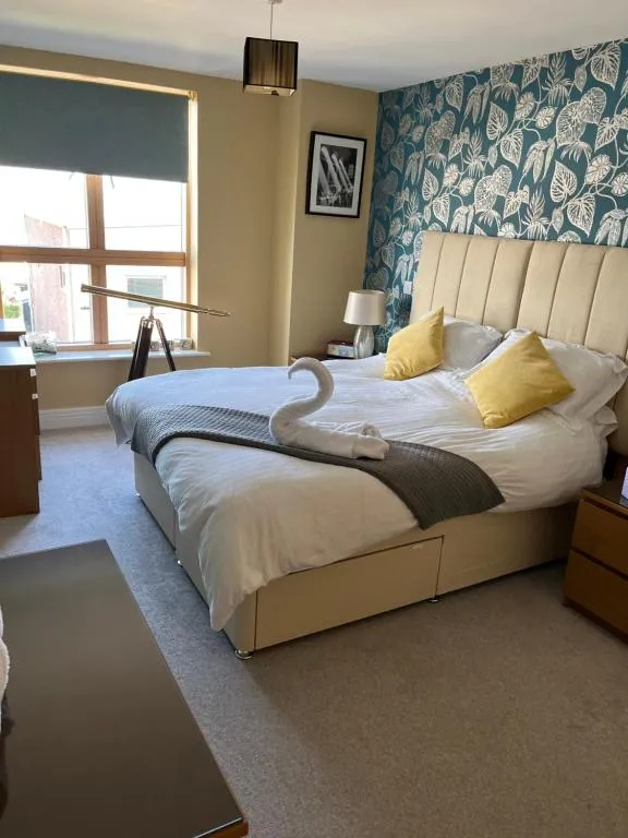 Image of Stunning Marina apartment Gosport Portsmouth