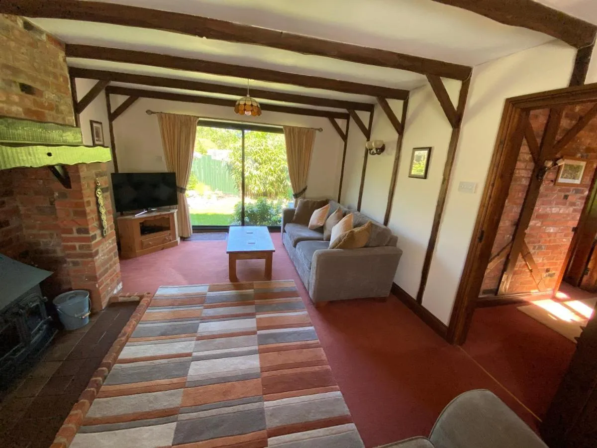 Image 4 of Stunning Rustic Home, New Forest National Park