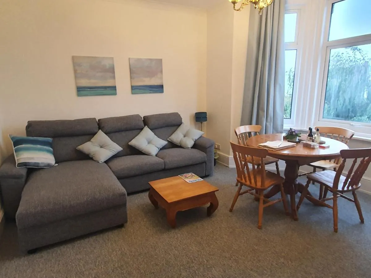 Image 6 of Summerhill Apartments
