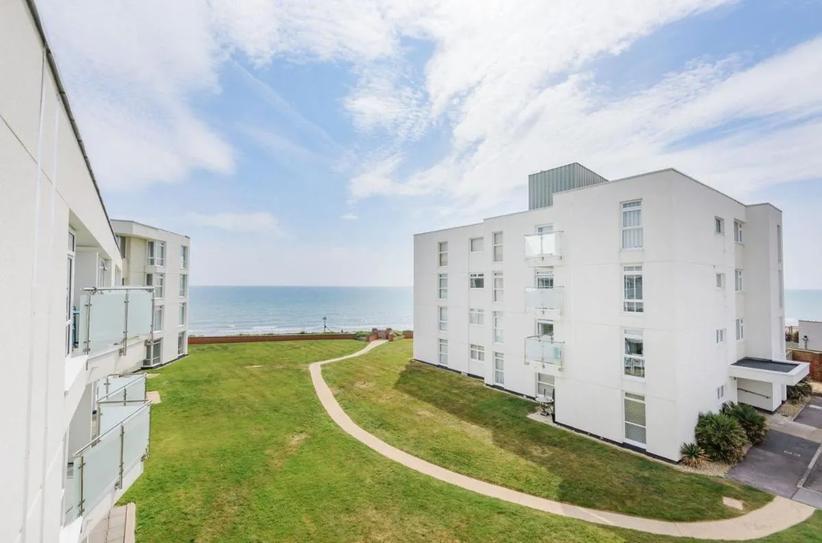 Image 5 of Sunny View