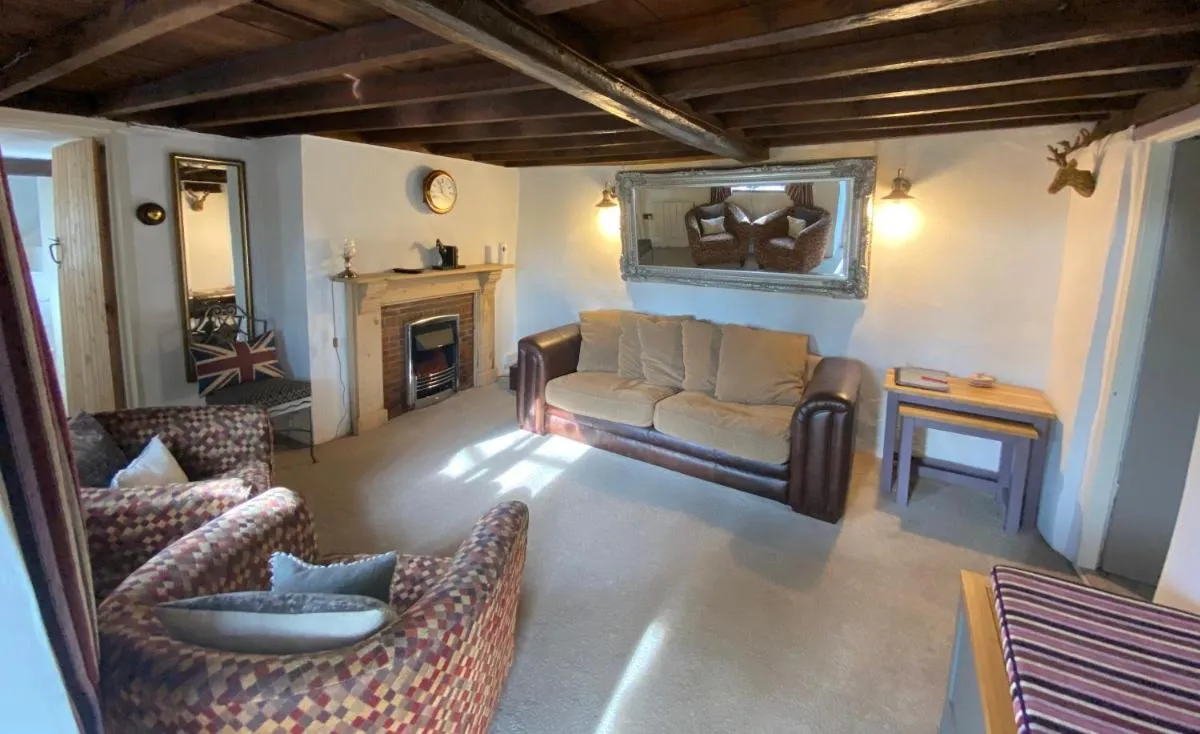 Image 4 of Thatch Cottage, East Boldre nr Beaulieu and Lymington
