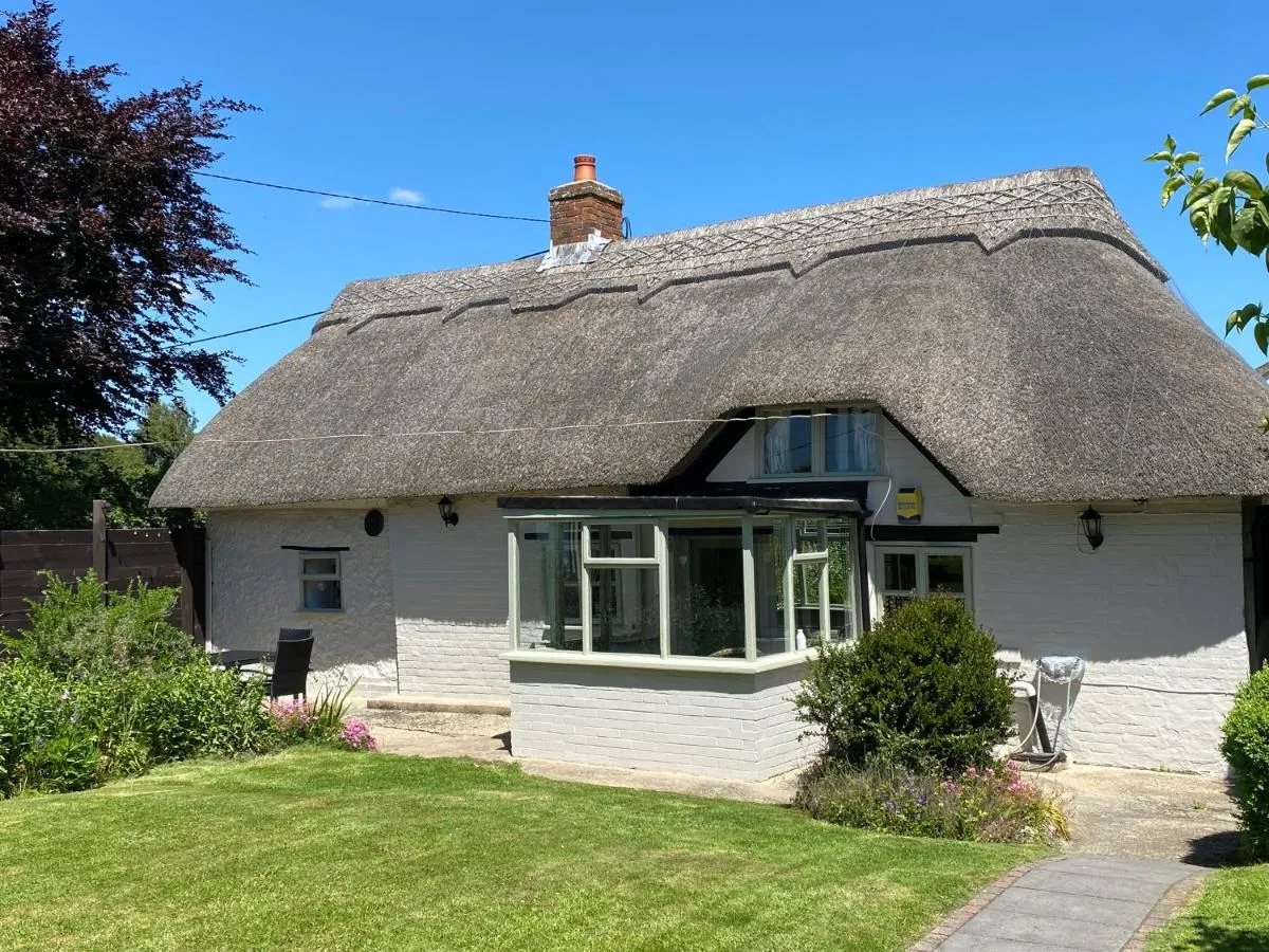 Image 5 of Thatch Cottage, East Boldre nr Beaulieu and Lymington