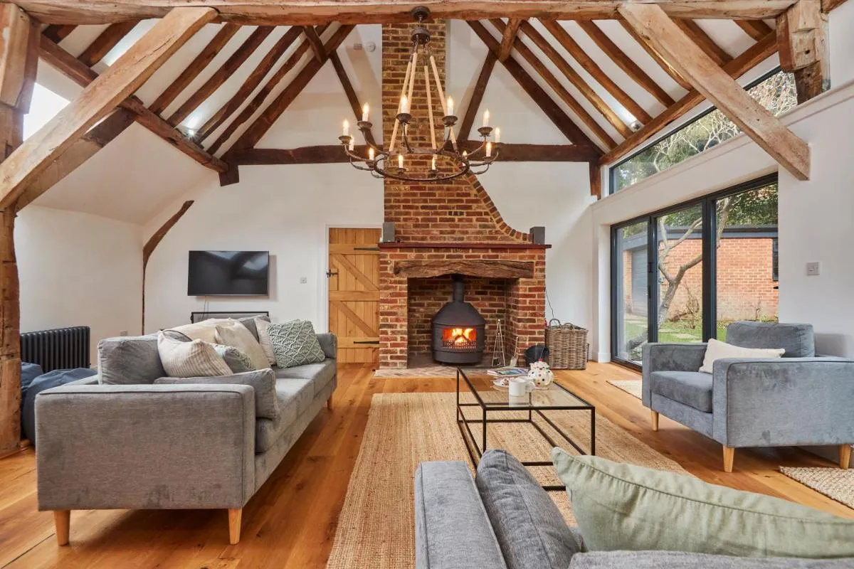 Image 3 of The Coach House, Hambledon
