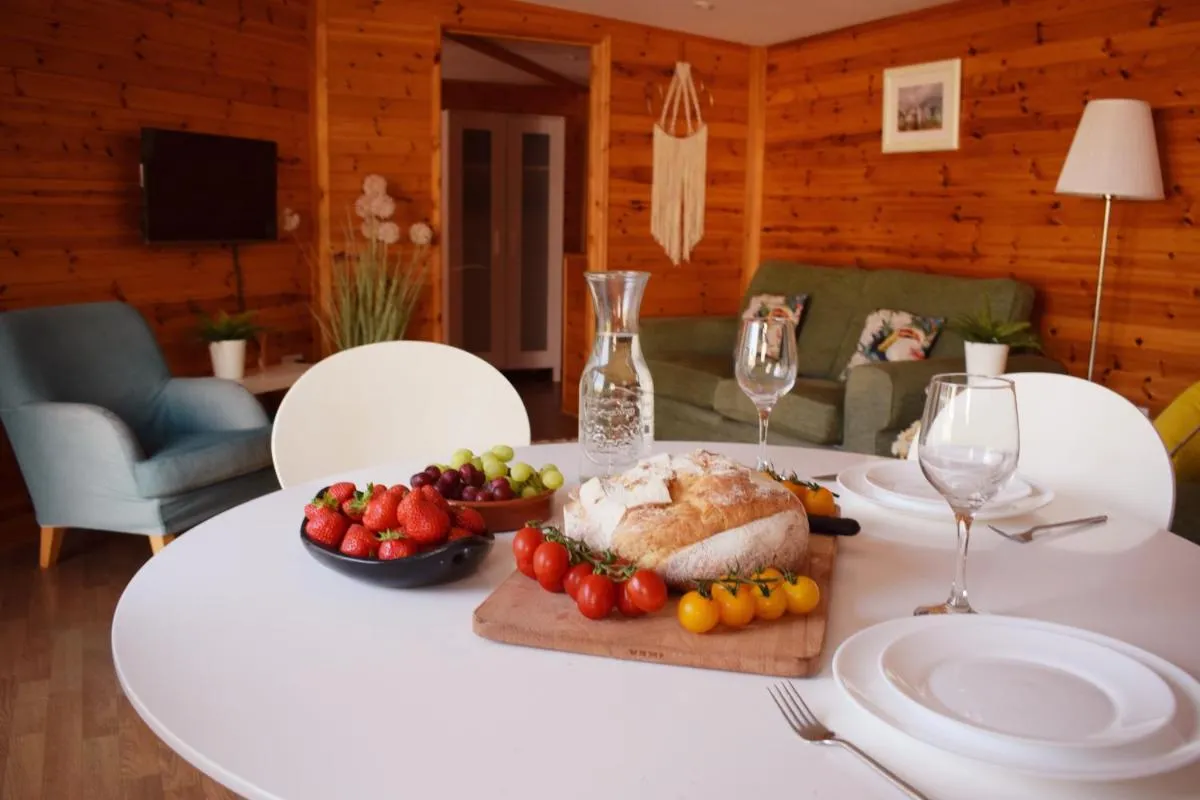 Image 3 of The Lazy Lodge