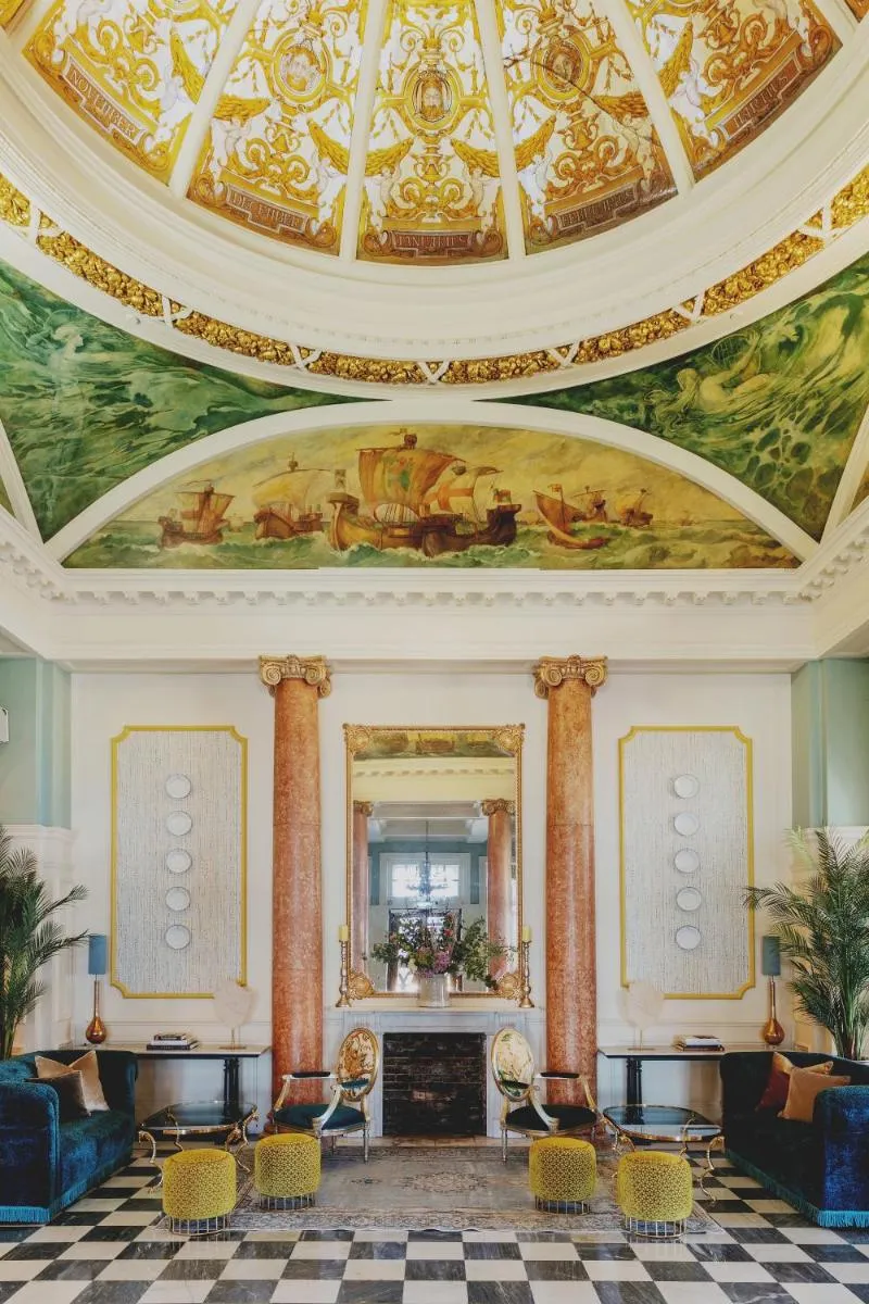 Image 3 of The Queens Hotel