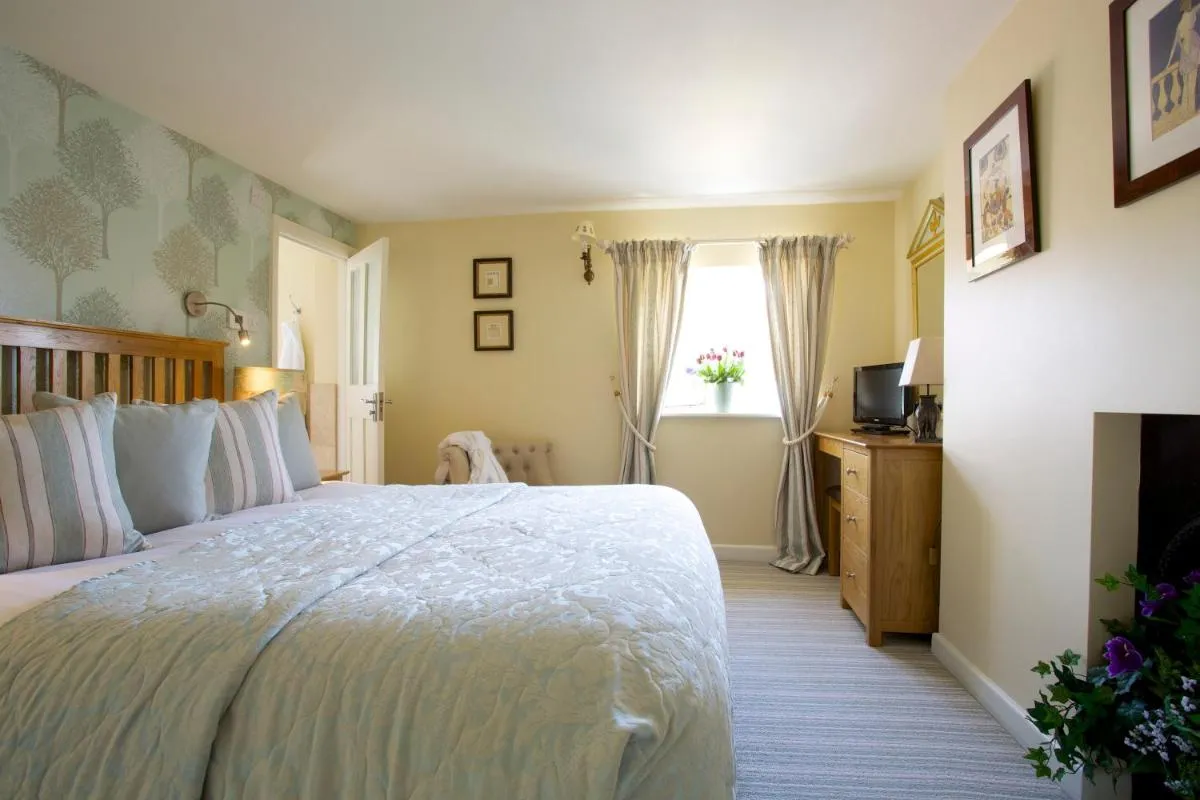 Image 4 of The Royal Oak Inn
