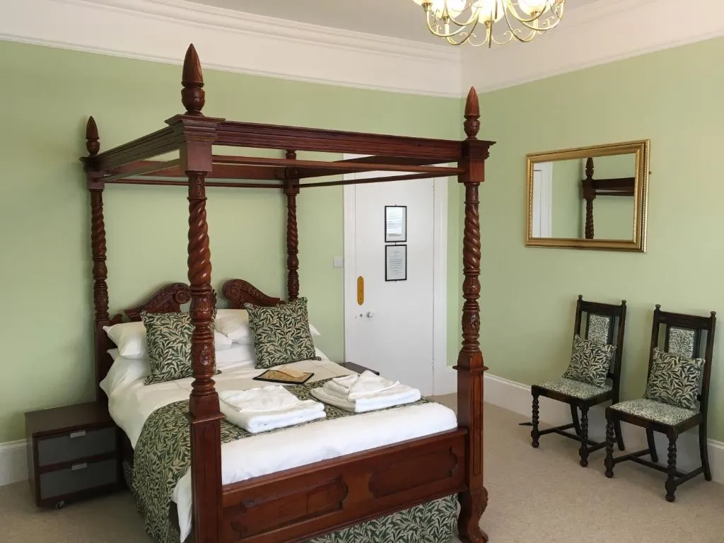 Image of The Snowdon House