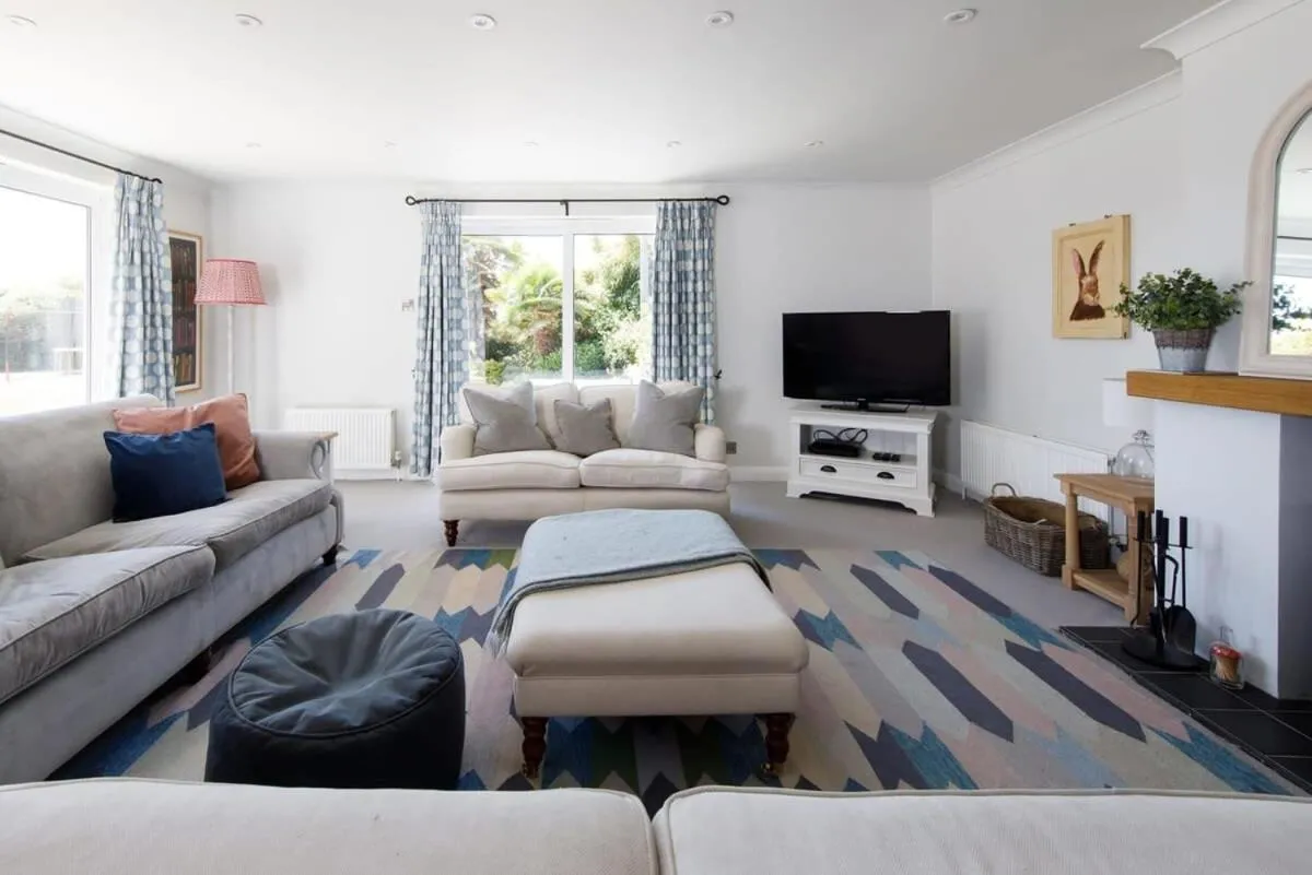 Image 5 of Ultimate beach house with pool in West Wittering