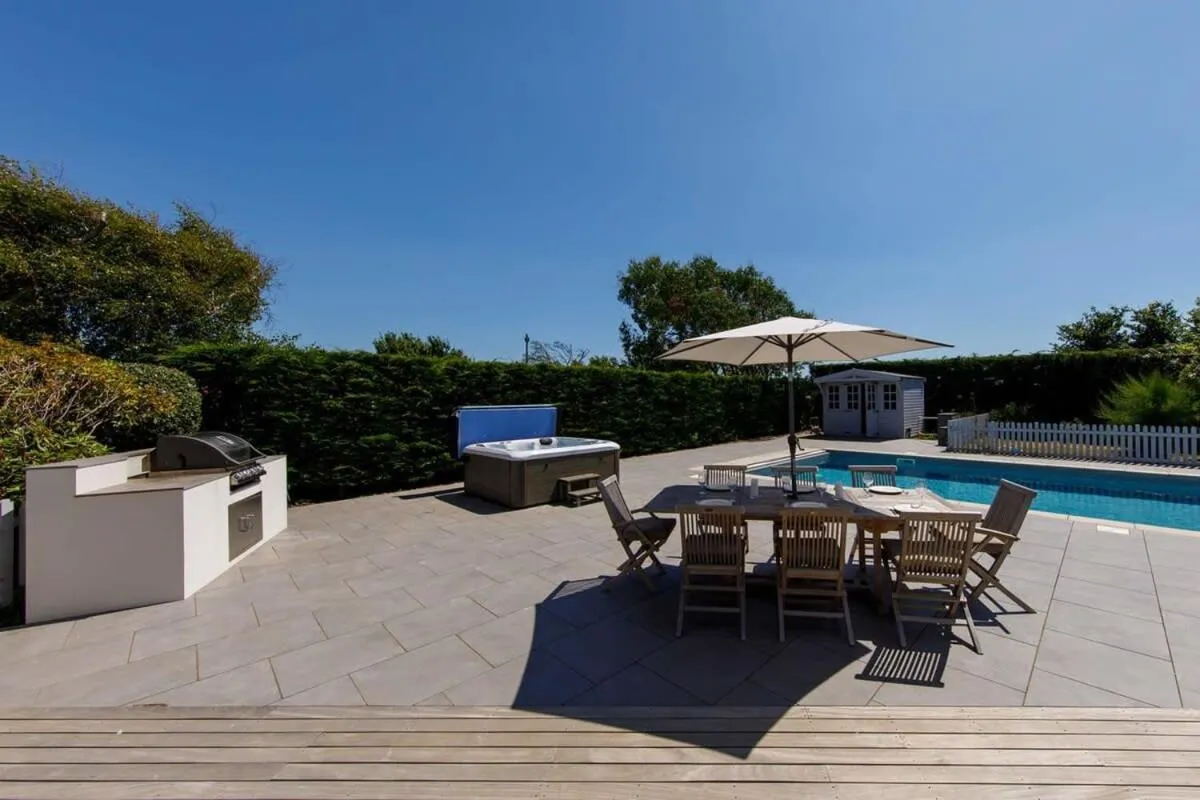 Image 3 of Ultimate beach house with pool in West Wittering