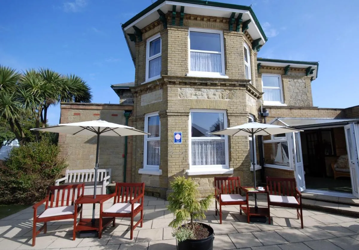 Image 5 of Westbury Lodge