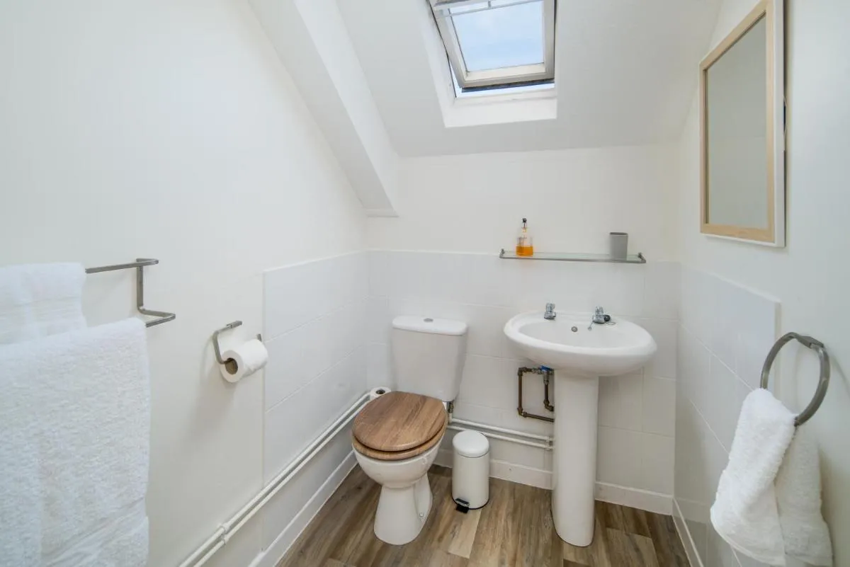 Image 2 of Whole floor apartment with parking and ferry voucher