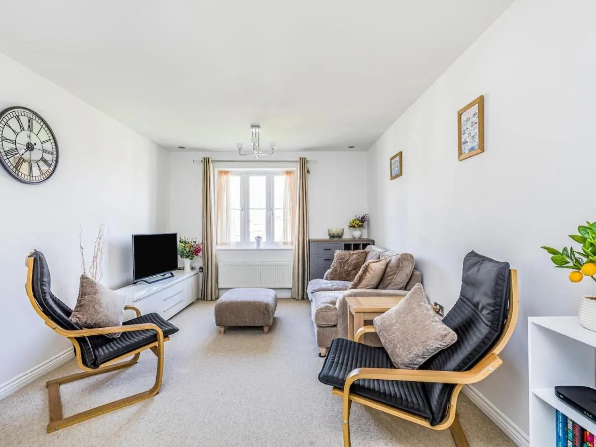 Image 4 of Whyke Haven Modern Apartment with Private Parking