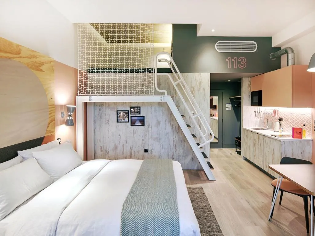 Image of room2 Southampton Hometel